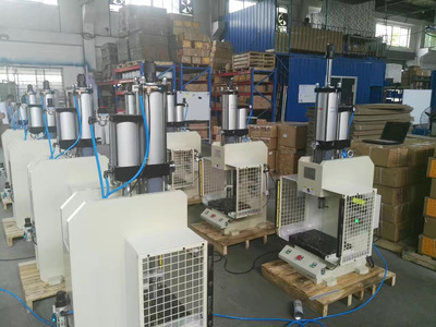 氣液增壓缸產(chǎn)品簡(jiǎn)介 自動(dòng)化設(shè)備中的關(guān)鍵零配件